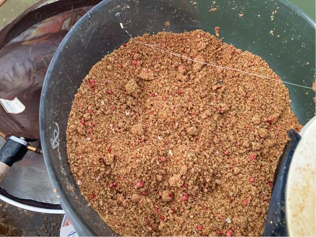 2.7米的鱼竿钓罗非鱼,用5米4的鱼竿钓罗非鱼