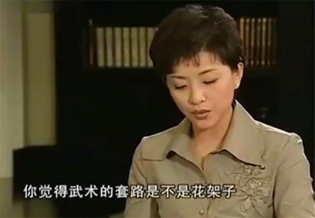 李连杰讲练武术被人看不起,李连杰自曝功夫不如搏击