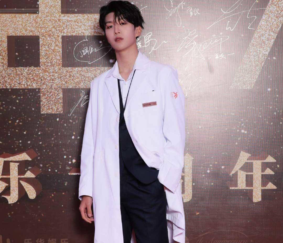 乐华cos第五人格,乐华cos庆六一