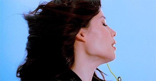 这个华裔“丑”女人，征服了好莱坞…