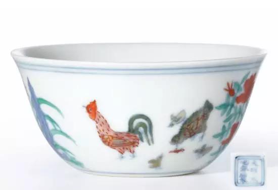 斗彩玲珑,斗彩姹紫特征