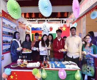 奋达职业学校和奋达厂是一回事吗,奋达职业技术学校与奋达关系