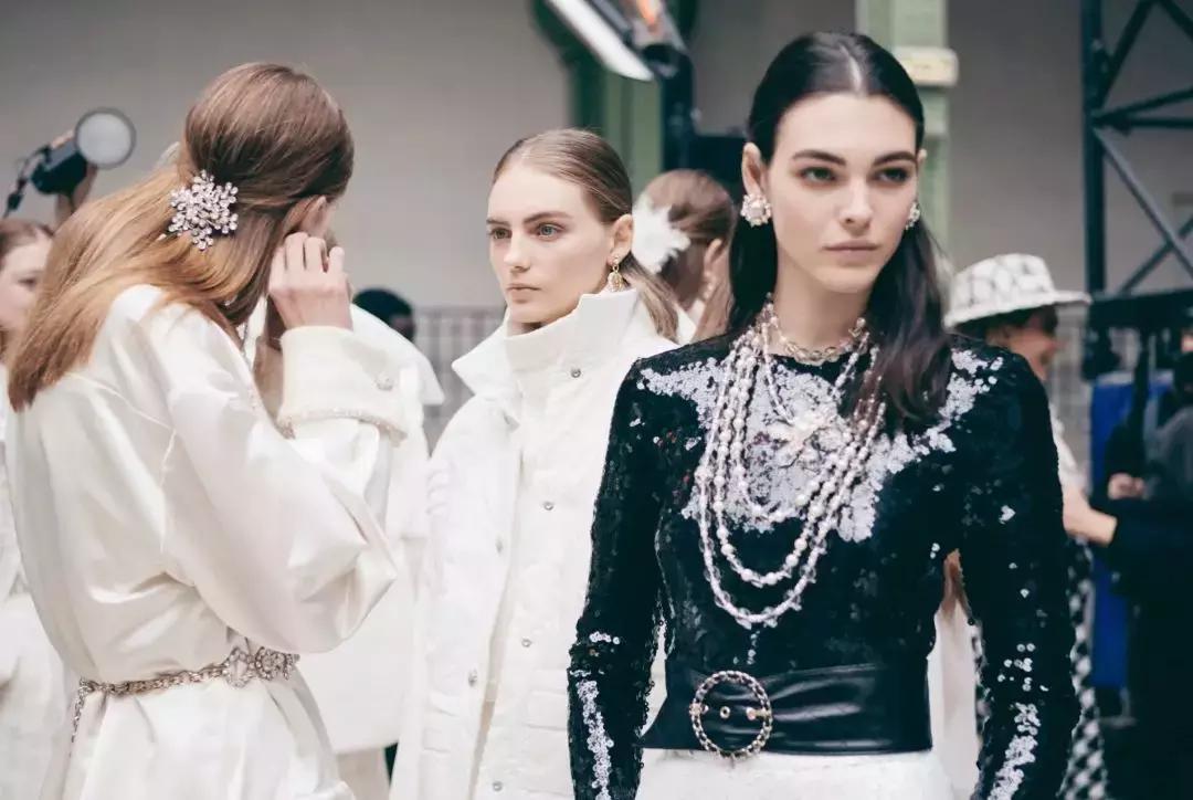 karllagerfeld是什么风格,karllagerfeld卡尔老佛爷男装