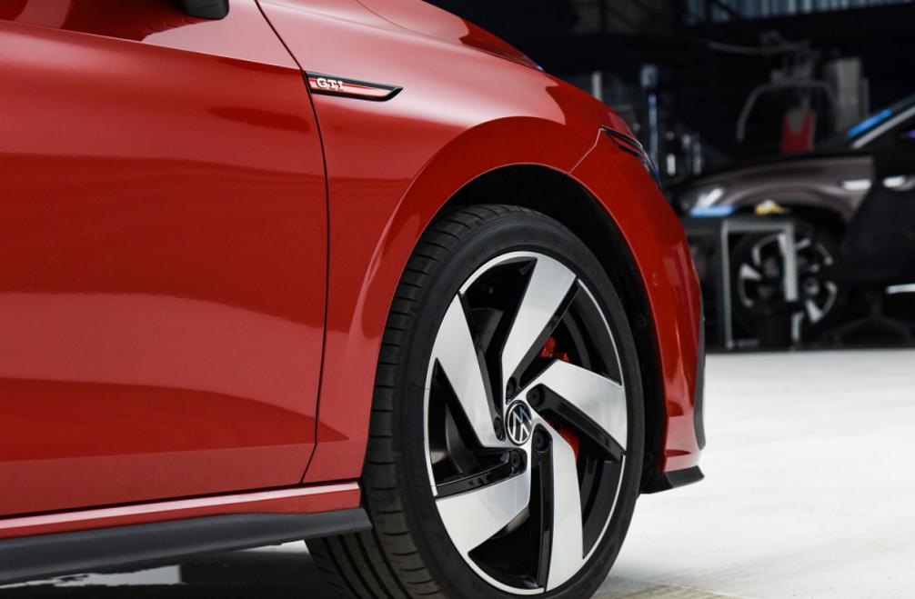 小钢炮全新高尔夫gti,全新一代高尔夫gti小钢炮