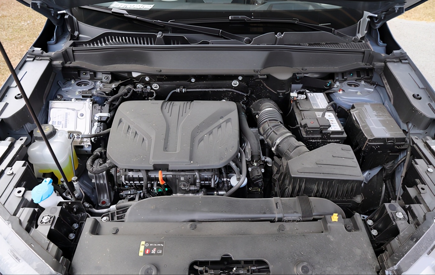 哈弗h6三代2.0t两驱max几种颜色,第三代哈弗h62.0t两驱顶配