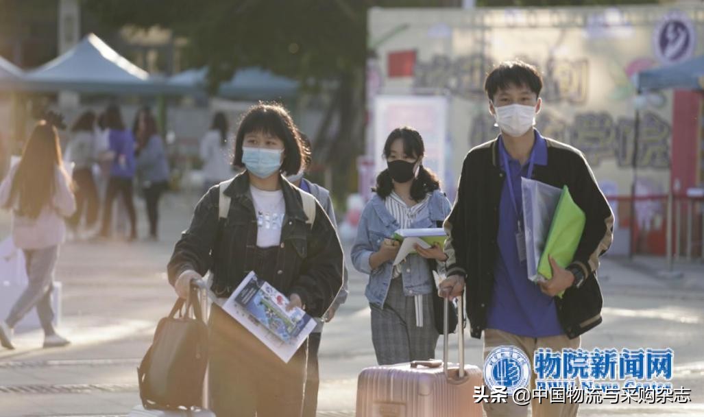 北京物资学院军训2022届新生,北京物资学院新生开学时间