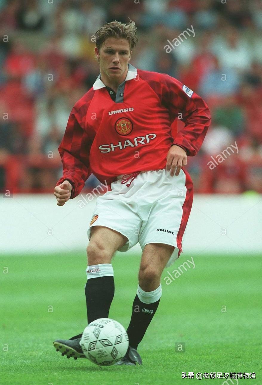 贝克汉姆巴黎最后一战球鞋,贝克汉姆穿的什么足球鞋