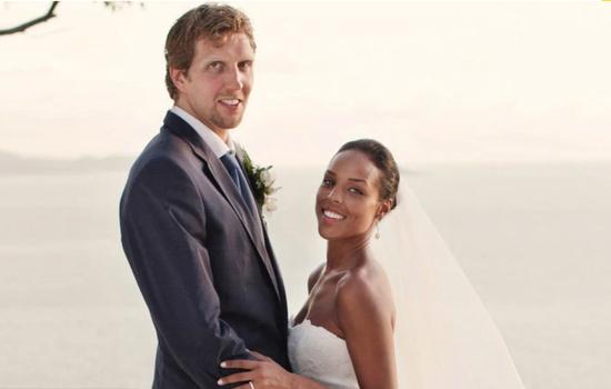 NBA最有钱的白人球员，把肯尼亚黑人娇妻娶进门：孩子不学德语