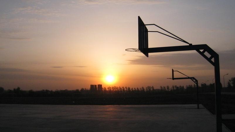 户外运动的“马歇尔”，露营、登山和打篮球必备，米粉：全能战士