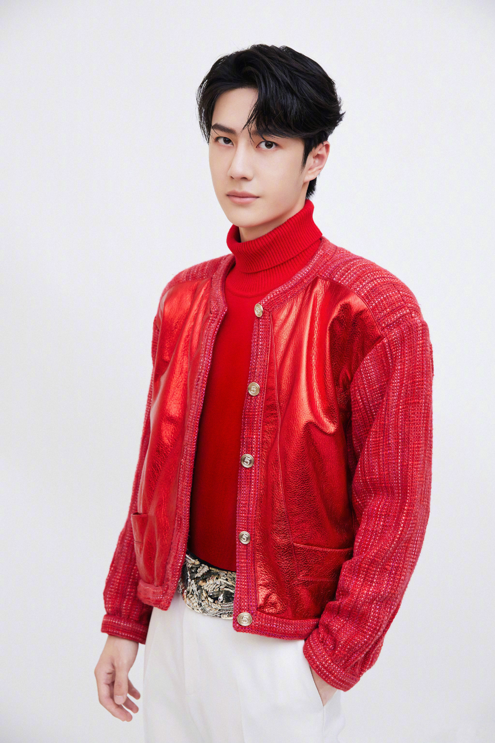 央视春晚刘德华第一次唱什么,刘德华薇娅六亲不认步伐原版