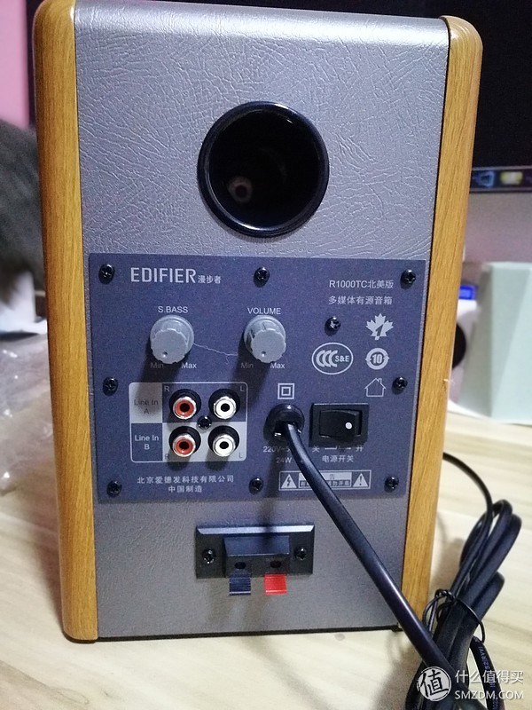 漫步者r1000tc北美版音频线,漫步者R1000TC北美版音箱