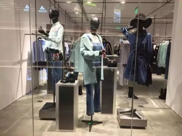 中国之光！UR开店开到英国伦敦！创下快时尚品牌神话