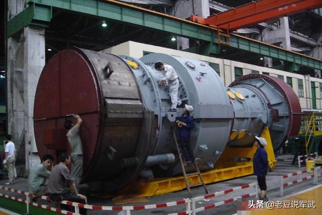 052驱逐舰发展历程,052d驱逐舰最快速度是多少