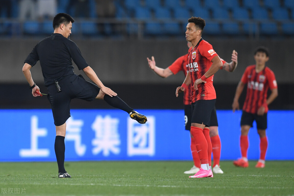 申花河南点球争议,上海申花点球全过程