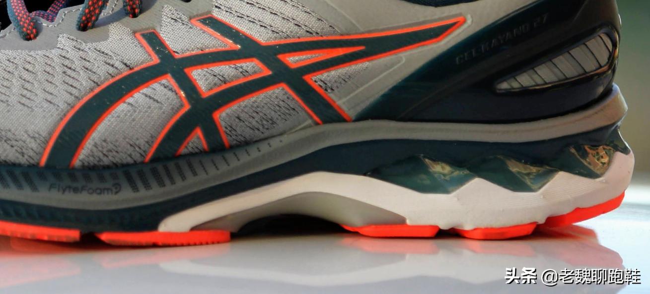 asics是什么牌子鞋价格多少钱,asics是什么档次的鞋