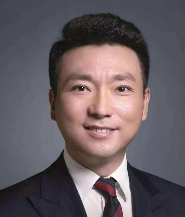 央视年轻的新主播,央视新晋男主播长相