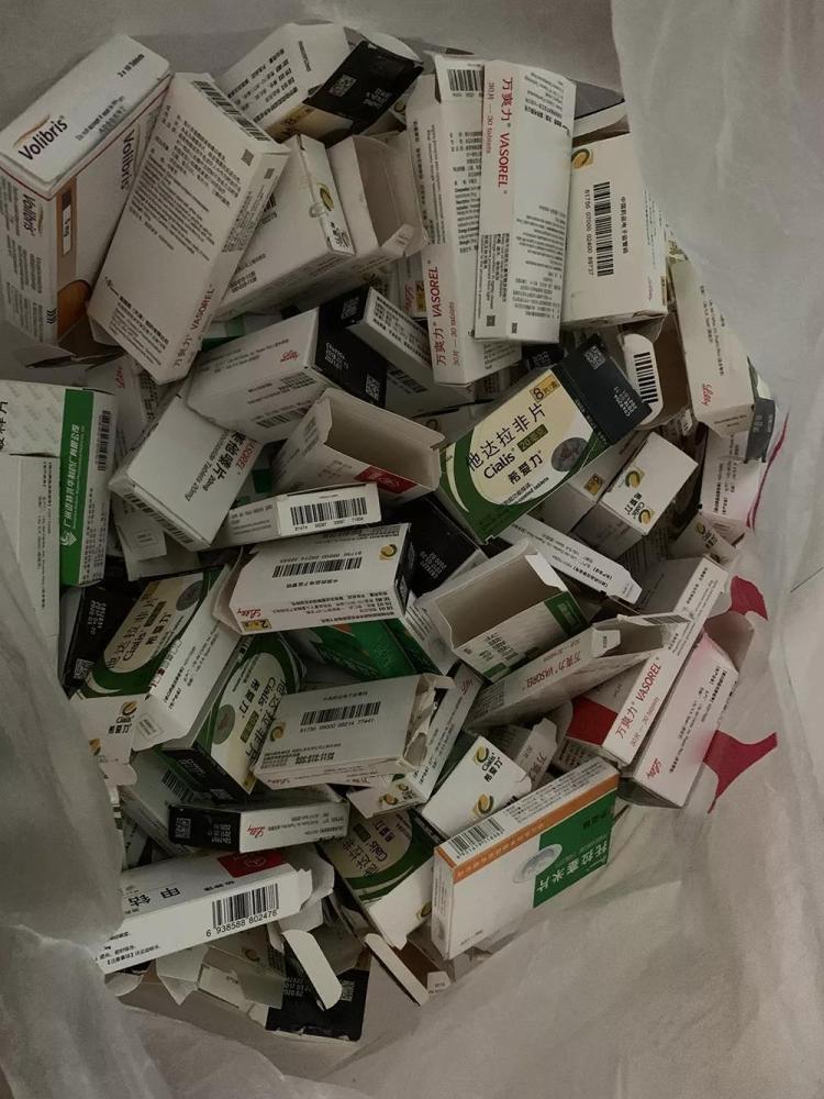 8岁女孩每天靠吃伟哥“续命”，妈妈含泪说出真相