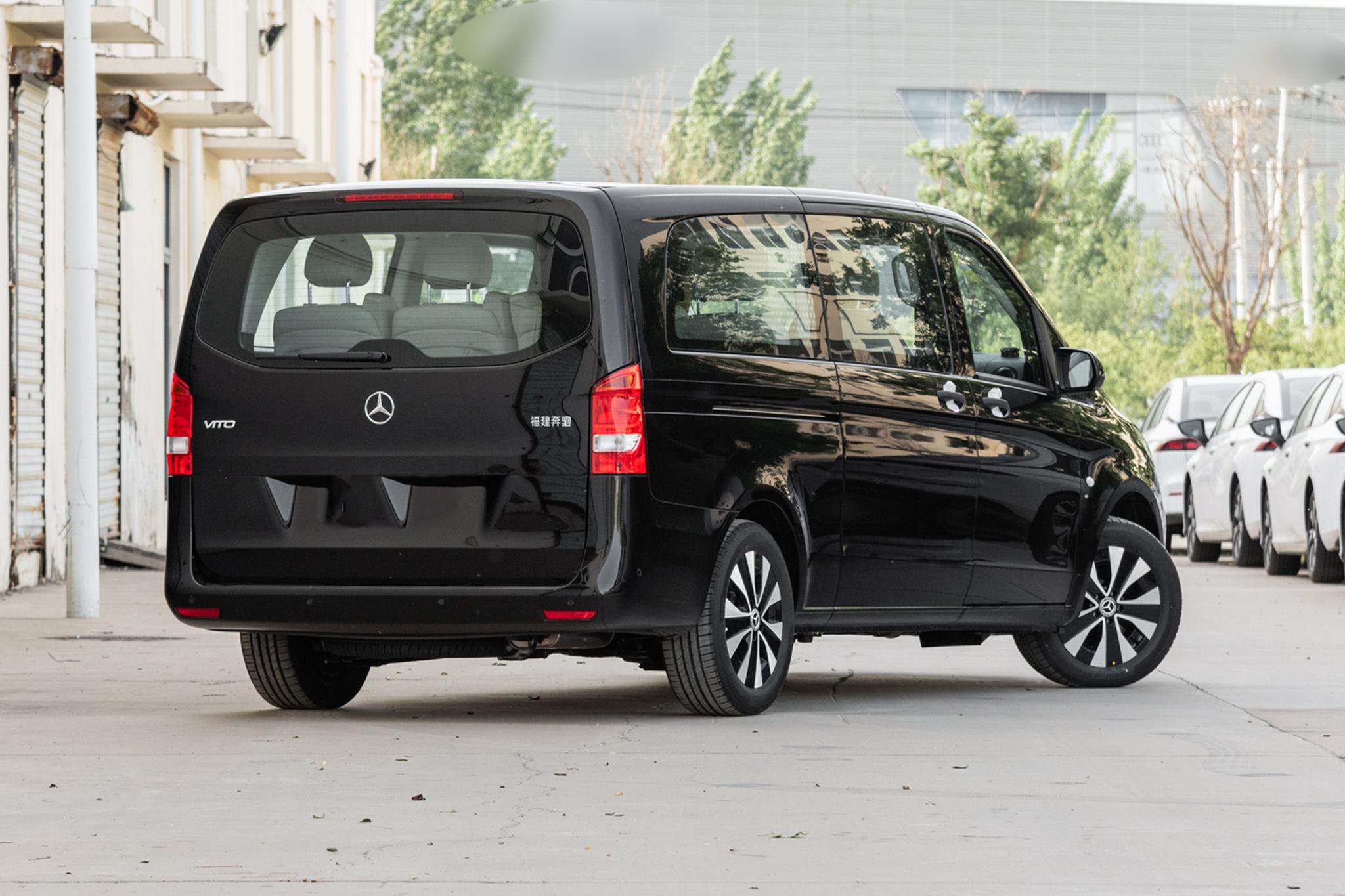 威霆7at变速箱还是9at好,奔驰威霆2020款上市7座