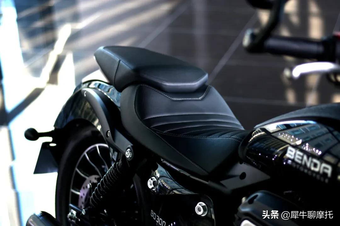 钱江闪电300和奔达灰石300,奔达灰石300适合跑长途高速吗