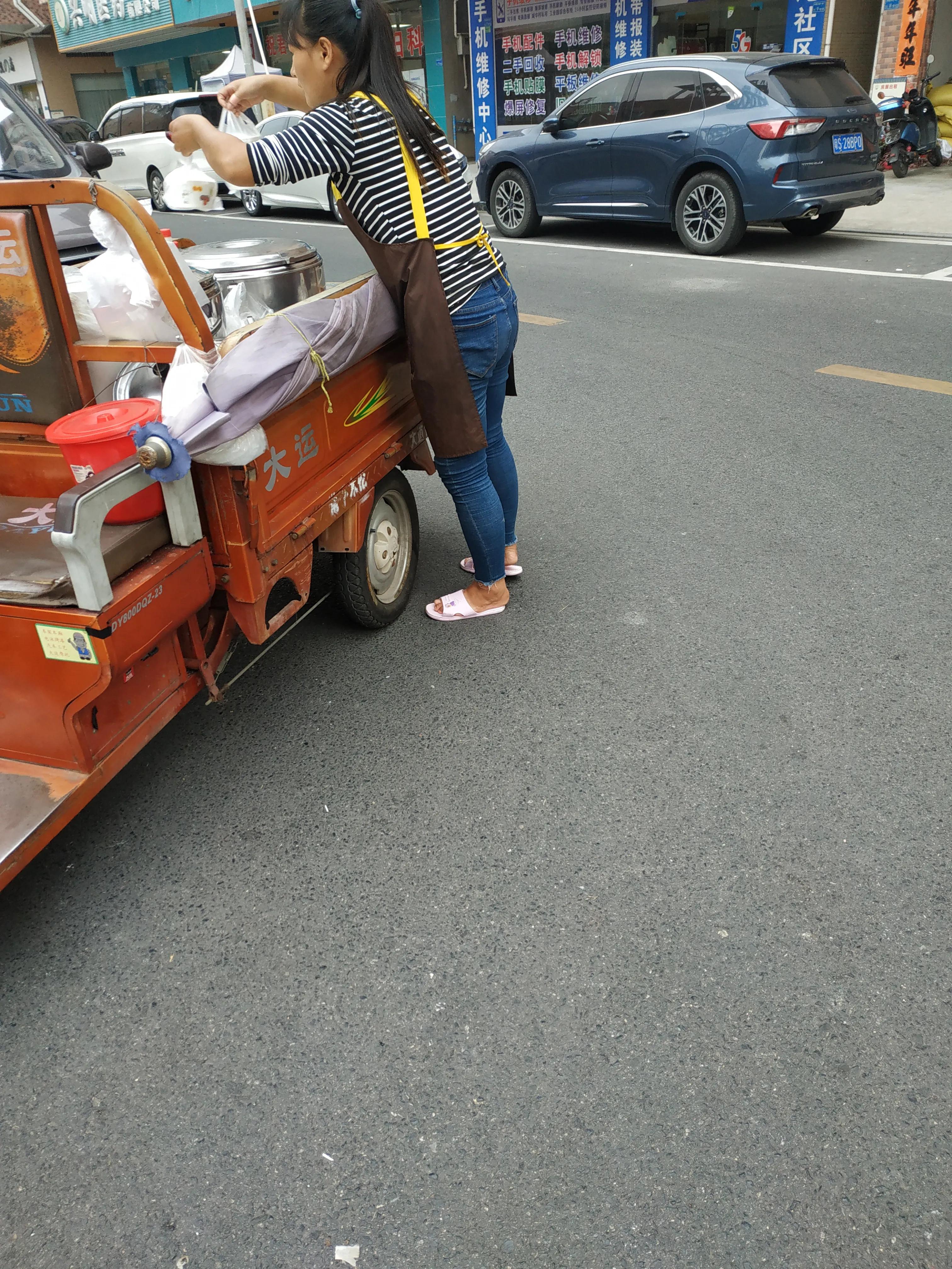 卖豆腐花,张曼玉卖豆腐花的视频