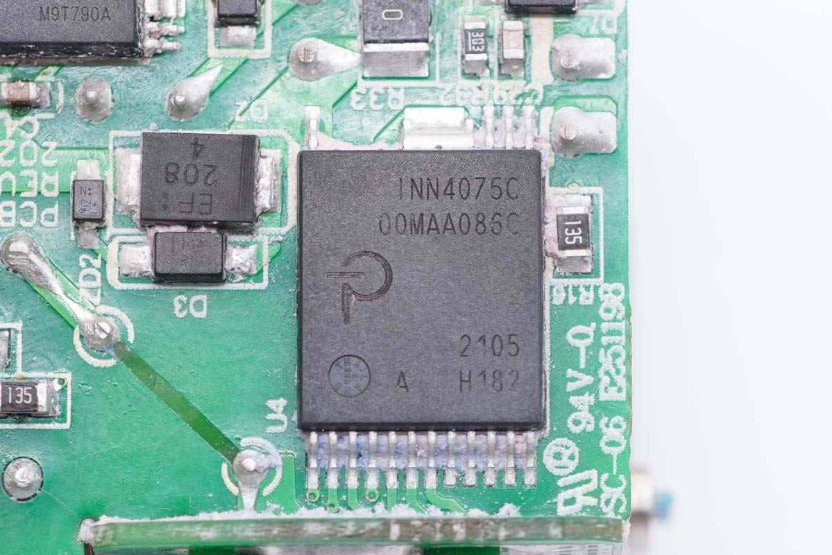 氮化镓快充拆解,双口快充头65w氮化镓拆解