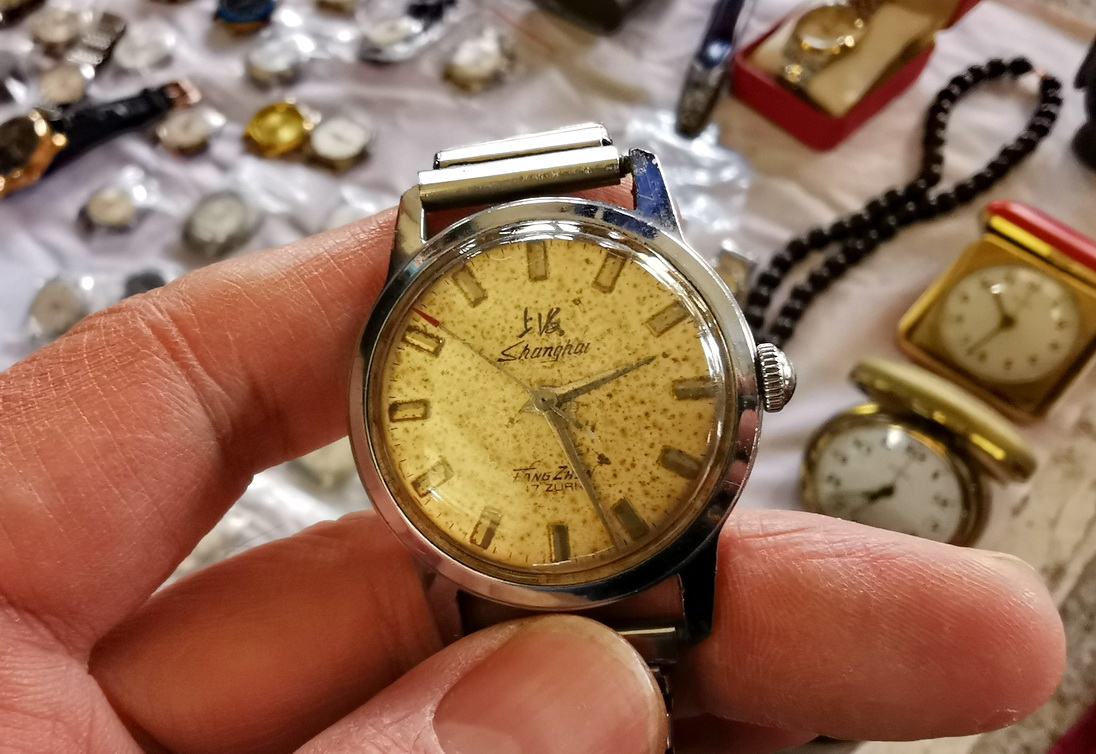 沈阳古玩市场都能买到啥,逛地摊古玩古董老物件