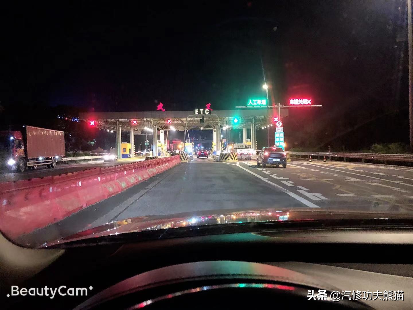 奥迪a8烧机油吗48v轻混,奥迪a8烧机油一千公里烧0.5正常吗