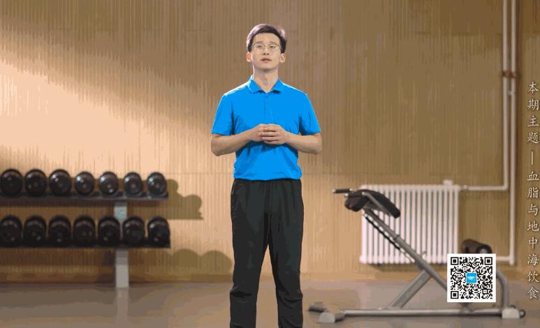 怎么纠正外八走路姿势,10岁小孩走路姿势如何纠正