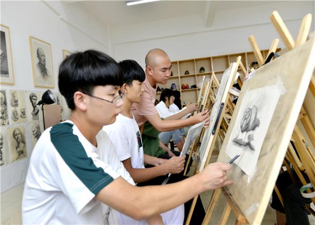 富源八中领导班子,富源八中冬季运动会