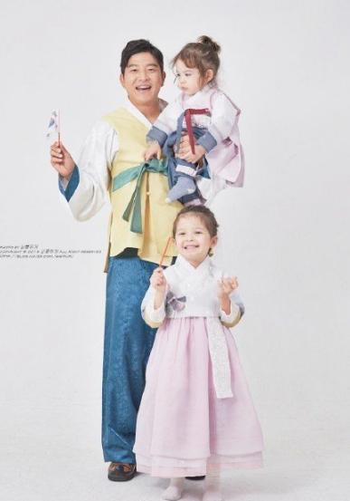 朴建厚朴娜恩三姐弟ins,朴娜恩朴建厚是亲姐弟吗