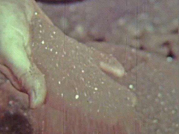 钨是世界上最耐高温的金属吗,为什么钨丝做灯丝不易熔化