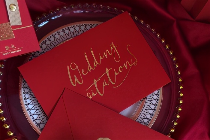 婚礼请柬该给哪些,怎样写婚礼邀请函语言