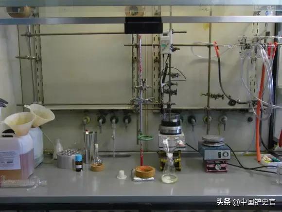 德国某大学实验室,大家进来感受一下