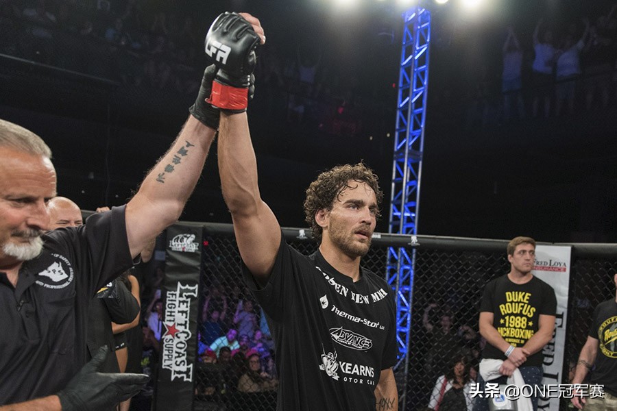 丹特-斯奇罗:我一拳都不会被击中,直接降服鳄鱼