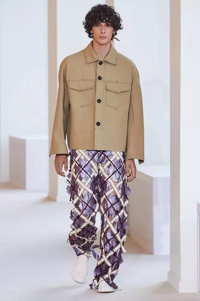 全球仅50多家店、年销售2亿欧元的Acne，门头竟然无LOGO？