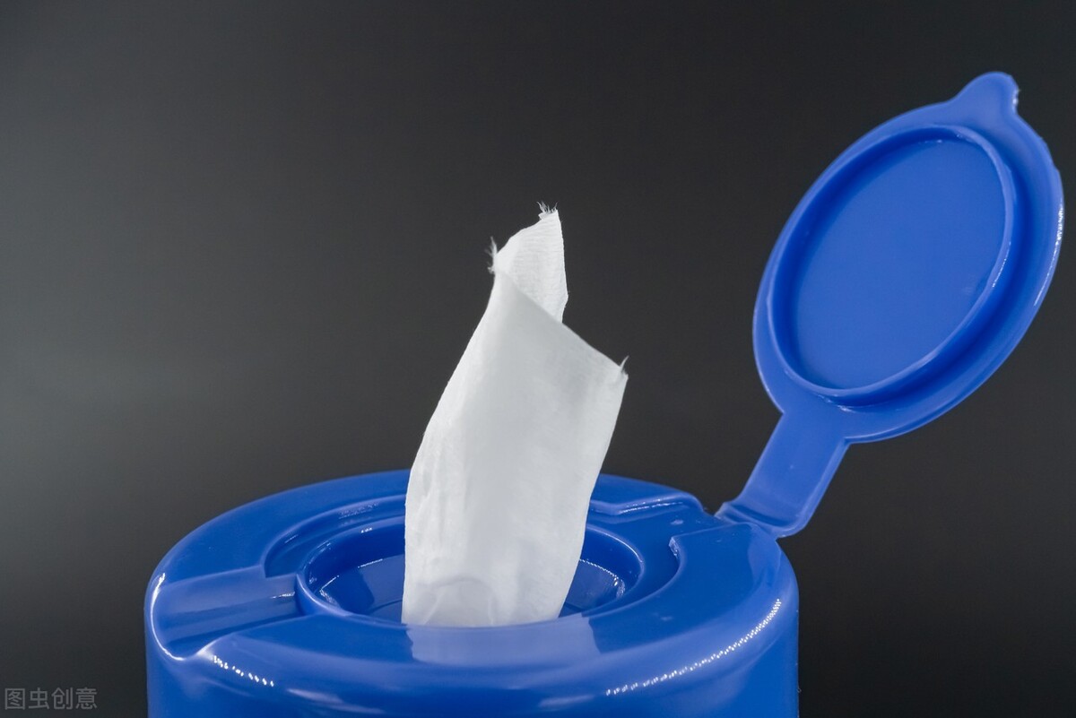 小便后用湿巾还是纸巾比较好,上完小便用纸巾擦好还是湿巾好