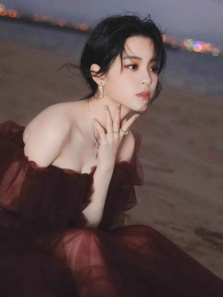 欧阳娜娜同款耳环怎么戴,欧阳娜娜耳环