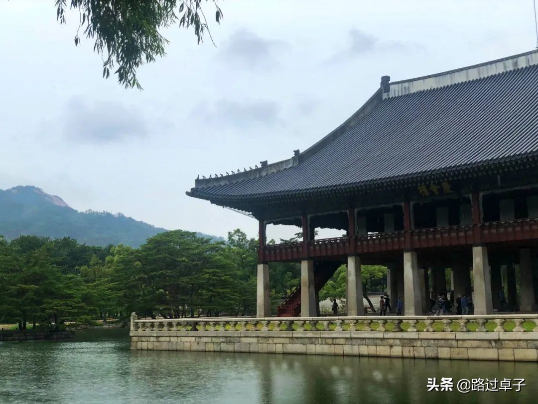 爱的迫降10集世莉首尔相遇,首尔怎么玩转