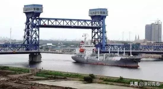 解放桥开启的精彩瞬间,天津解放桥开桥瞬间