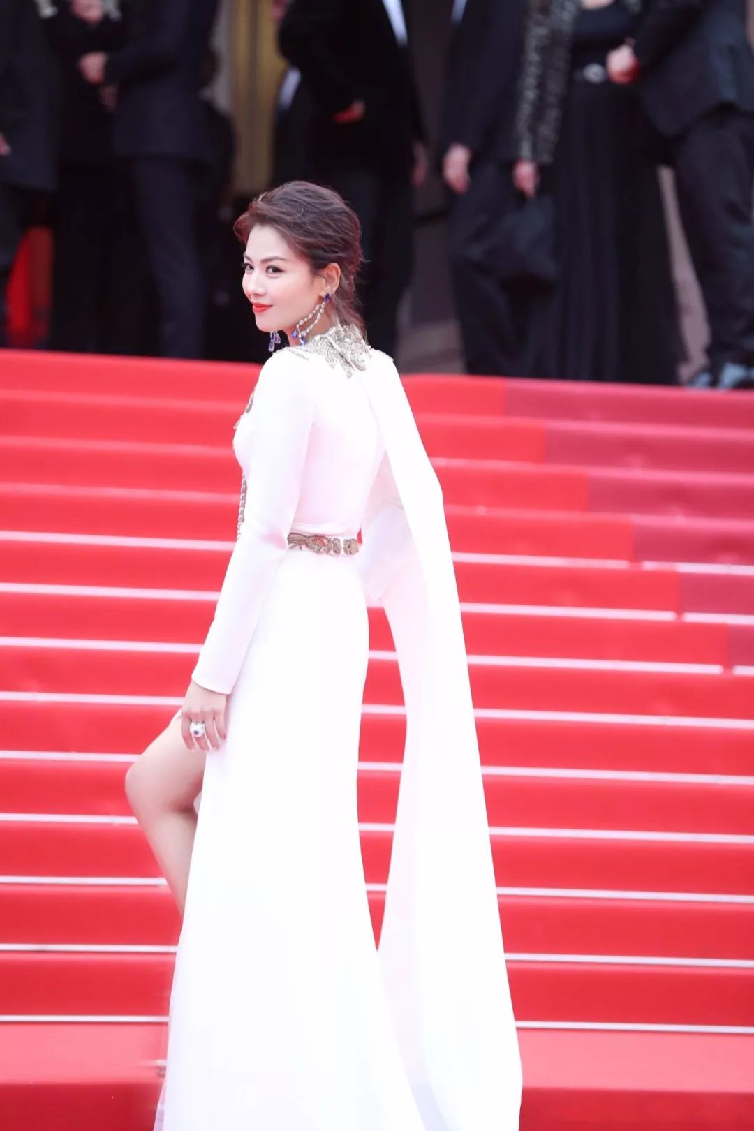 十八线网红戛纳红毯,十八线抖音网红