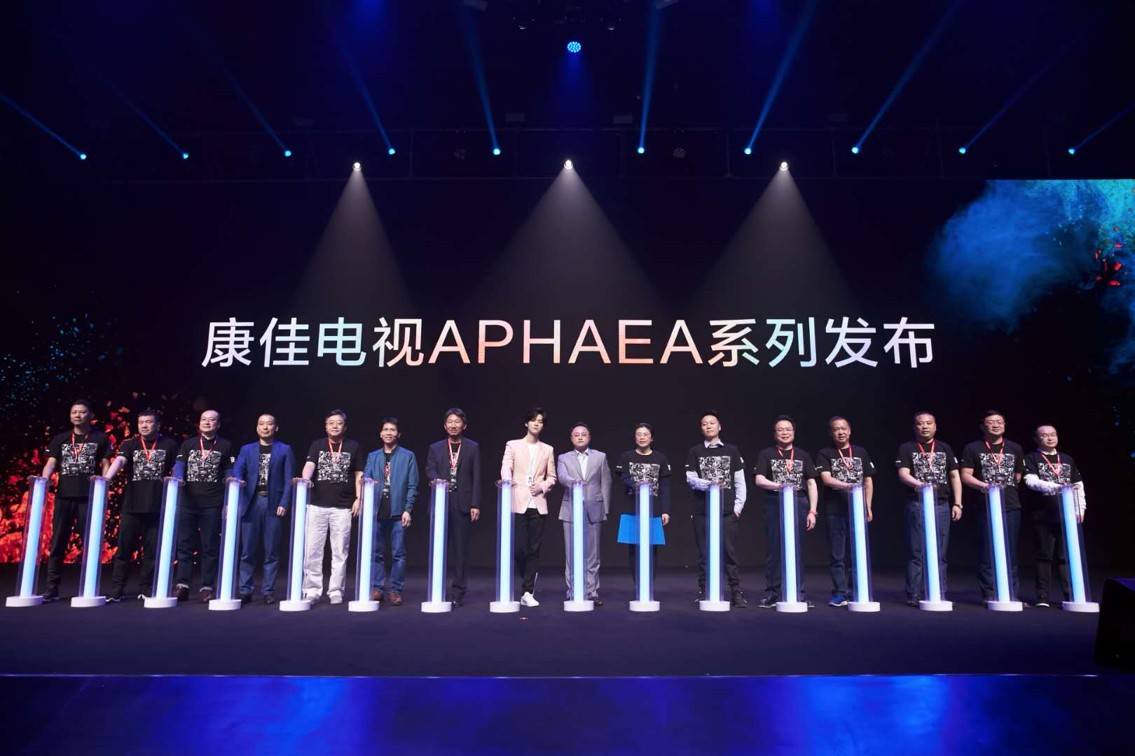 鹿晗捐赠公益足球场多少钱,鹿晗最硬核宠粉