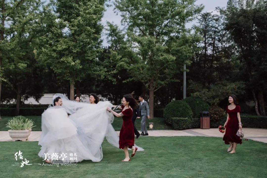 枝江婚礼摄影摄像价格,婚礼摄影重要还是摄像重要