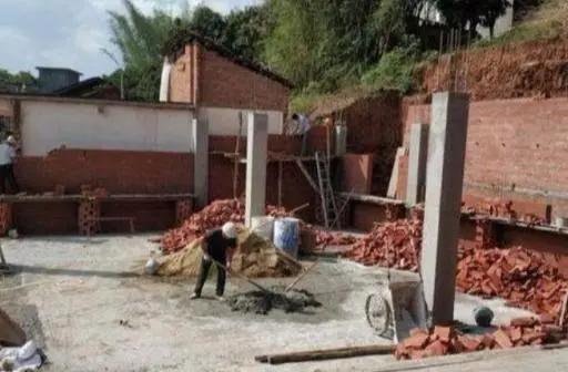 自建房水泥板开裂怎样处理,农村自建房混凝土裂缝怎么补救