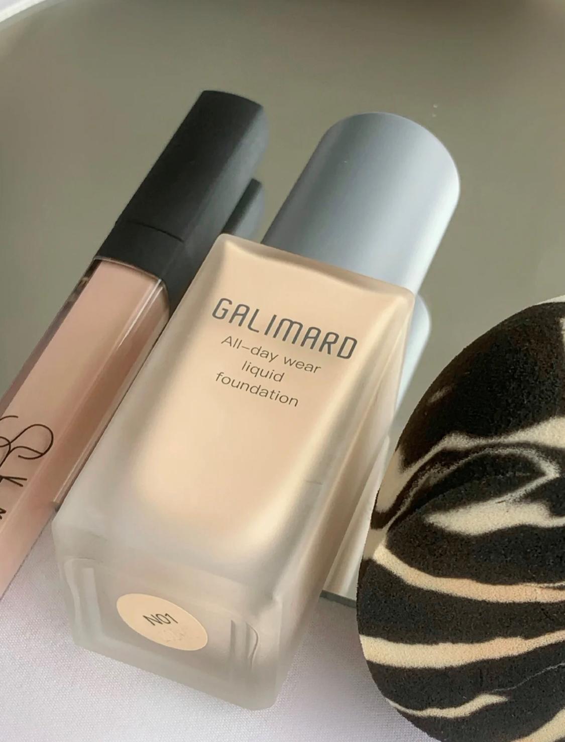 欧莱雅24小时粉底液与美宝莲气垫,美宝莲粉底液推荐网红