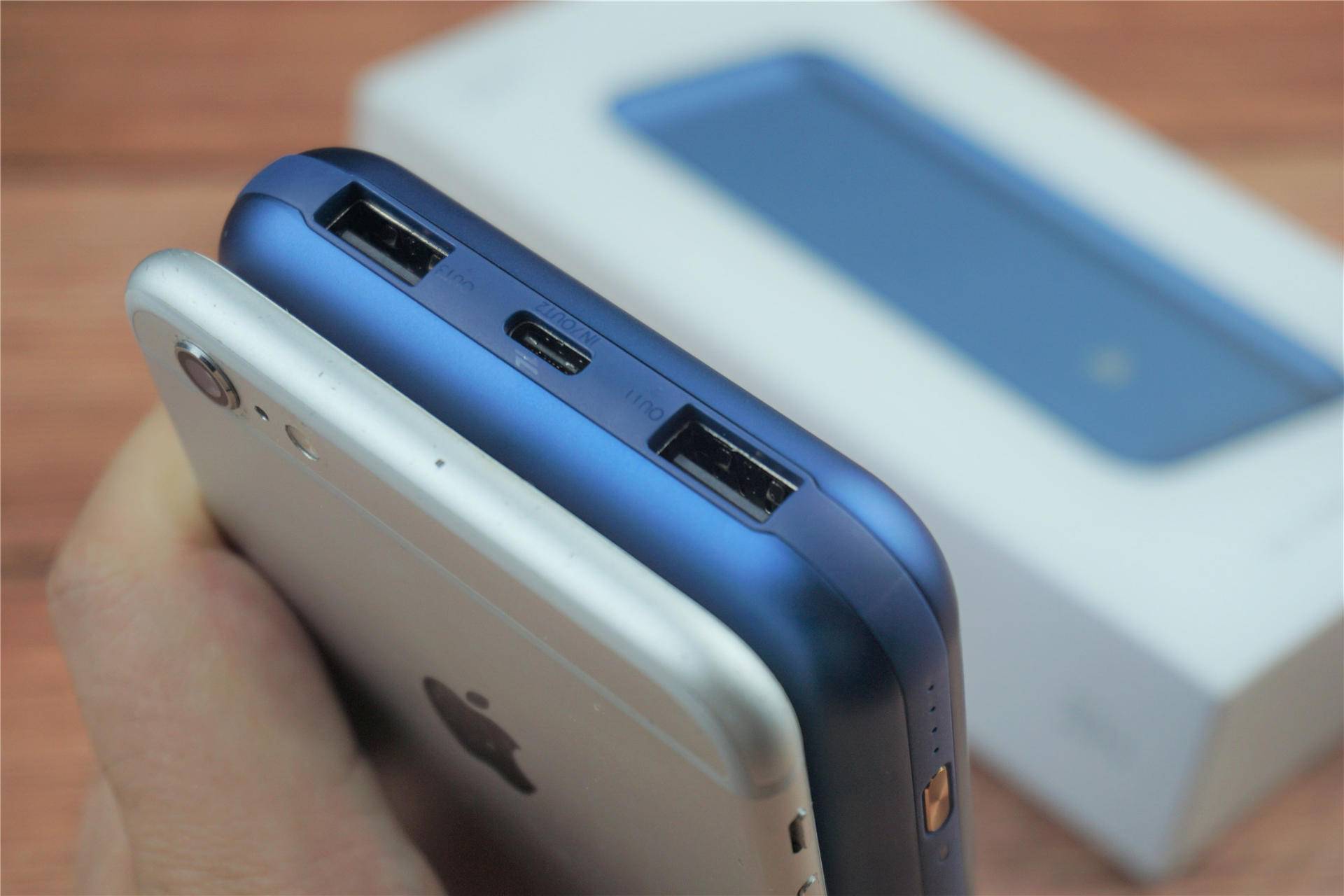 笔记本可用充电宝,zmi10号移动电源pro拆解