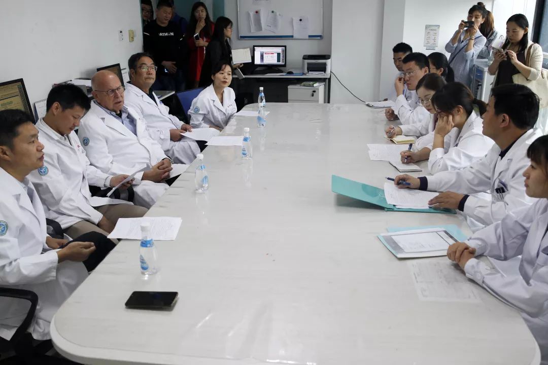 2018海外专家巡讲会走进徐州顶尖专家“把脉”肺癌精准治疗