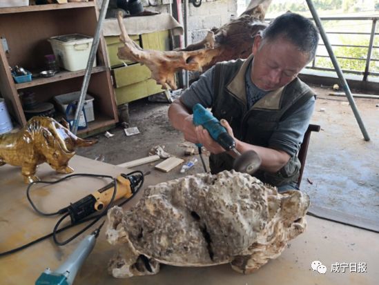 大型根雕博物馆,老人自制根雕博物馆