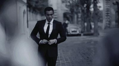 年会没有晚礼服怎么穿,出席年会如何穿着更受欢迎