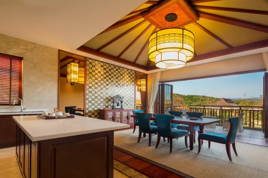 三亚豪华无边泳池别墅,三亚温泉度假