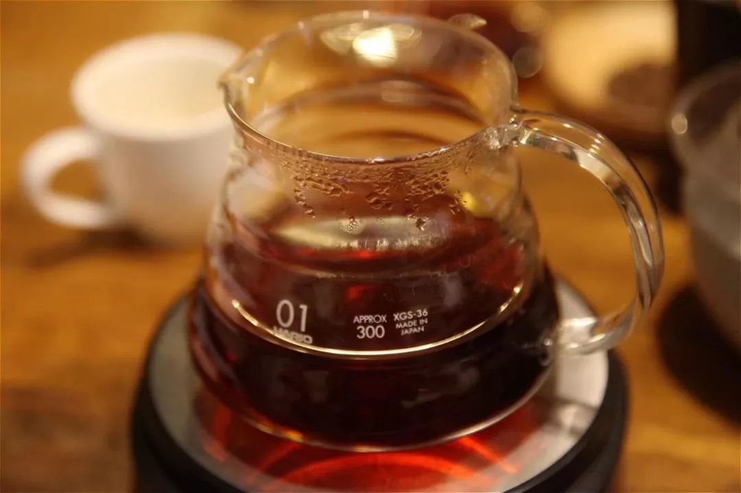 测评｜「阿奎特莱兄弟处理厂」红酒日晒卡度拉VS「天使庄园」的日晒卡杜拉